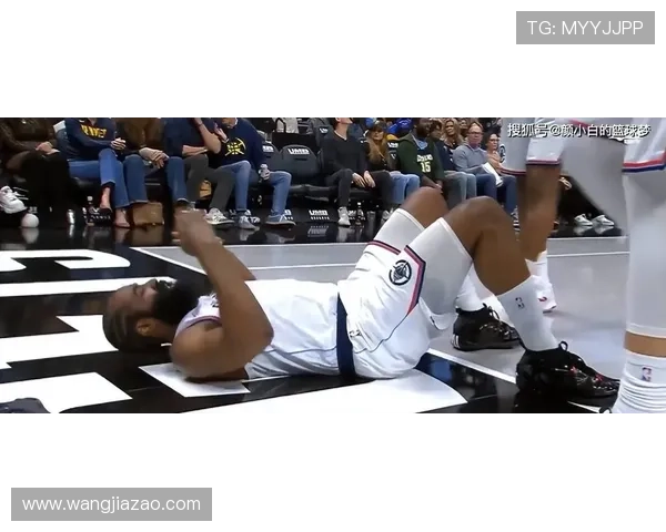 卢提前投降哈登苦撑小卡沮丧